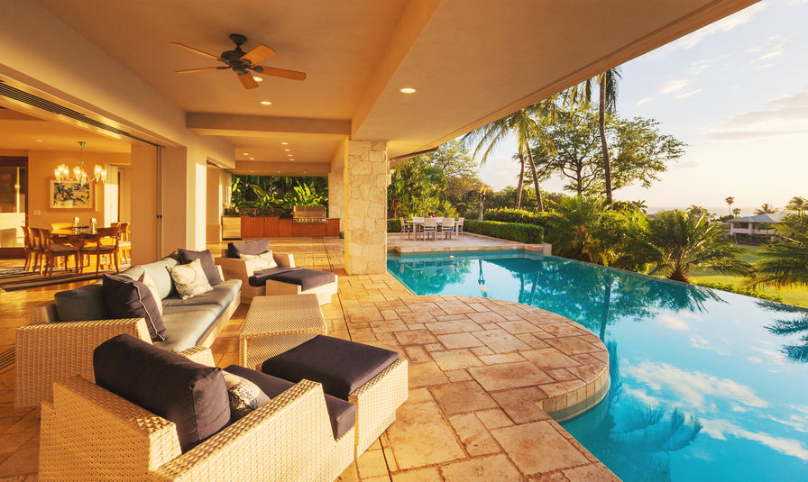 WEBINAR: Is a 6-figure recurring income possible with Vacation Rentals?